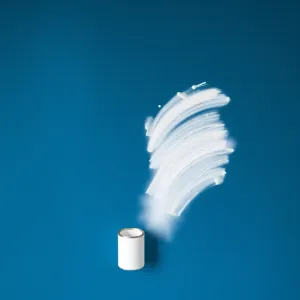 Jak pomalować ciemną ścianę na jasny kolor