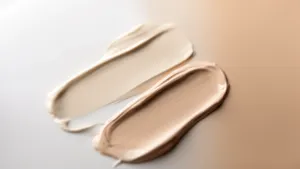 light ivory jaki to kolor
